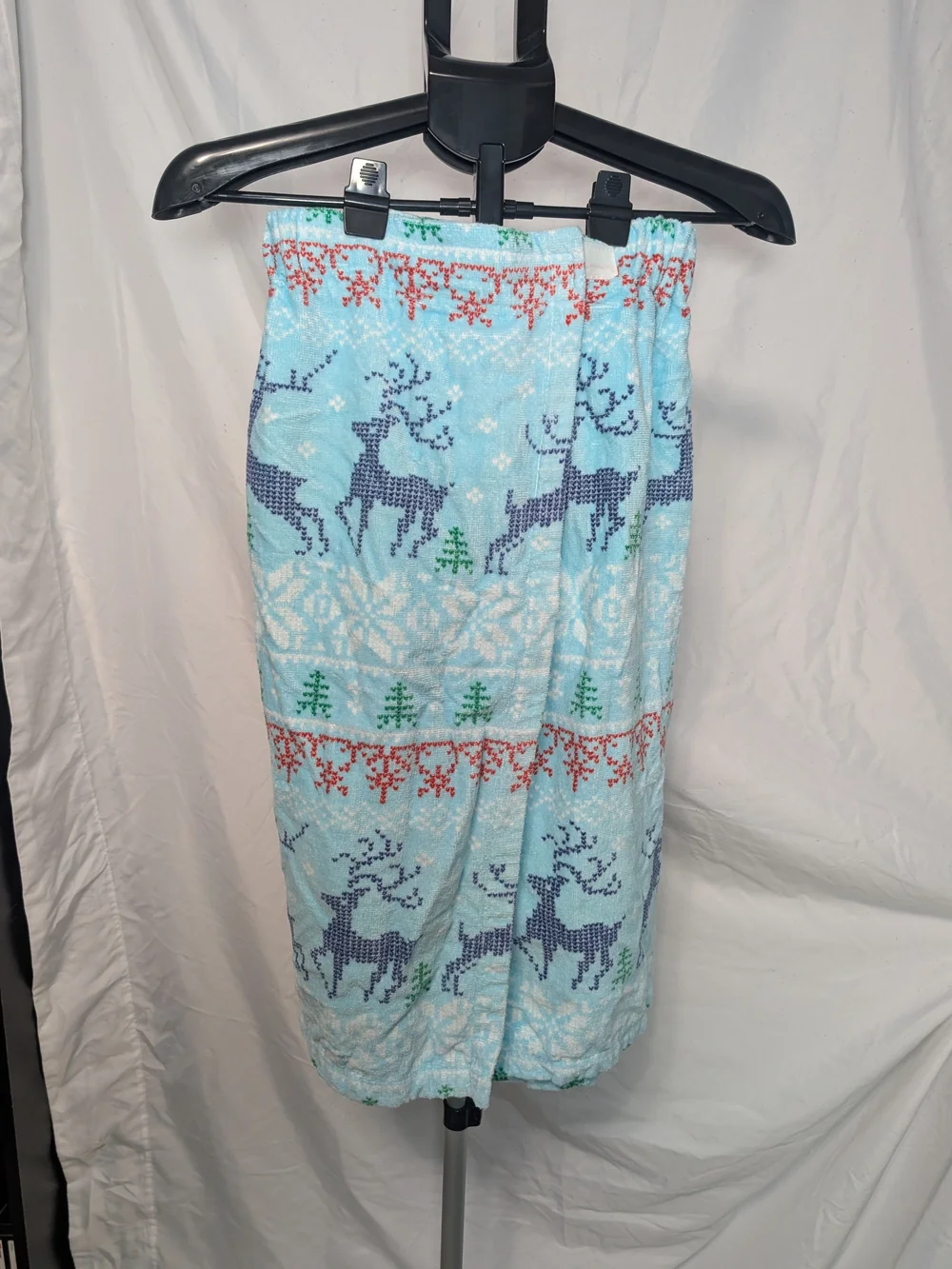 St. Nicholas Square Light Blue Reindeer Wrap Towel Set